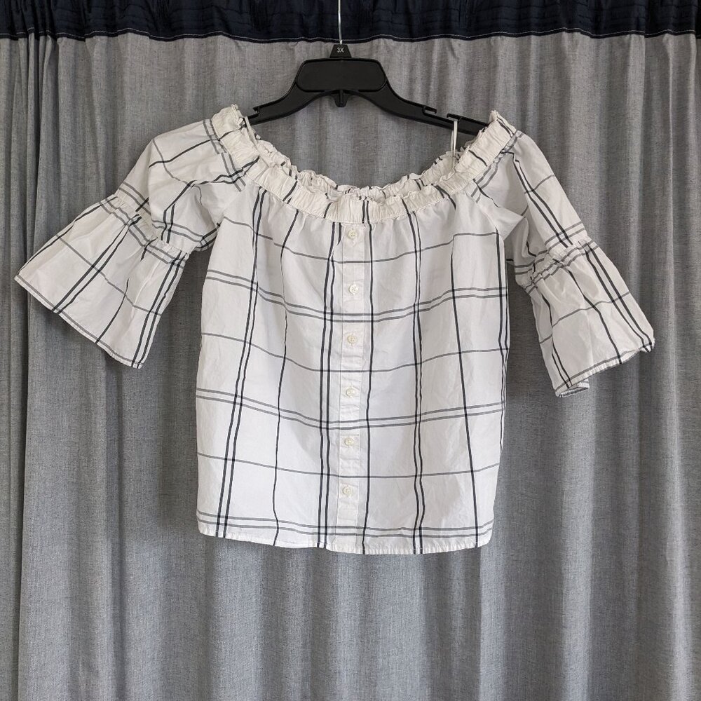 Abercrombie and Fitch Top Blouse Womens XS White Off Shoulder Ruffles 3/4 Sleeve